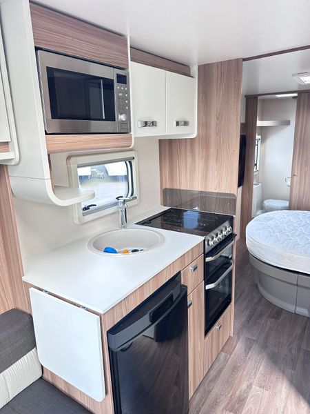 ✨STUNNING 2018 SWIFT CELEBRATE 4 BERTH ISLAND BED✨ 359606917