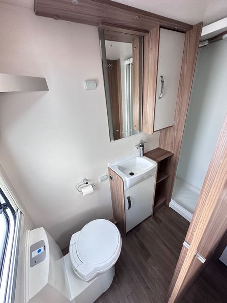 ✨STUNNING 2018 SWIFT CELEBRATE 4 BERTH ISLAND BED✨ 359606928