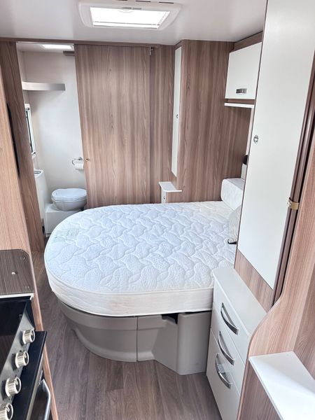 ✨STUNNING 2018 SWIFT CELEBRATE 4 BERTH ISLAND BED✨ 359606944