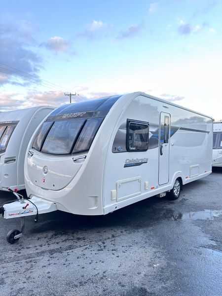 ✨STUNNING 2018 SWIFT CELEBRATE 4 BERTH ISLAND BED✨ 359606970