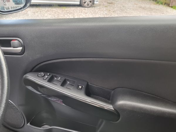 2013 Mazda Demio Automatic 359619253