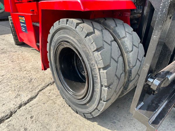 KALMAR  8 TON FORKLIFT ,fork positioner + side sh 359623651