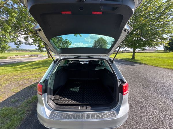 Volkswagen Passat 2016 CL 2.0 TDI 150 HP 359636653