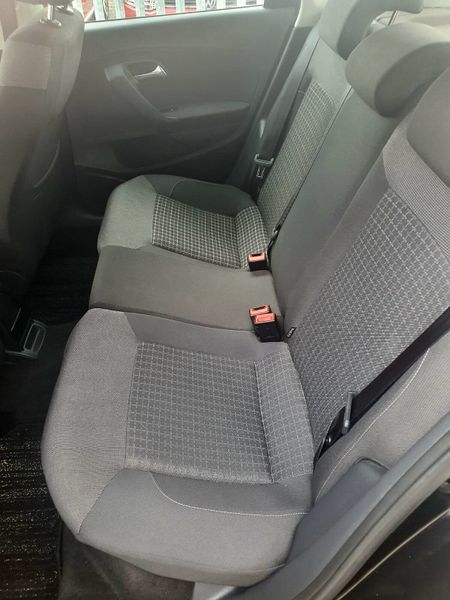 2017 Volkswagen Polo | High Line 359639822