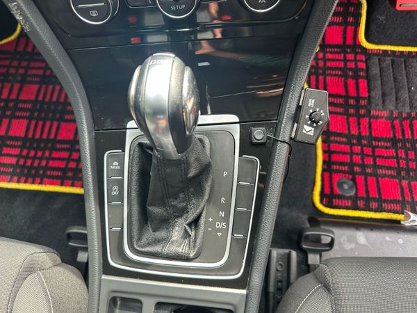 Volkswagen Golf 2014 1.4 Highline 35kMiles 359632056