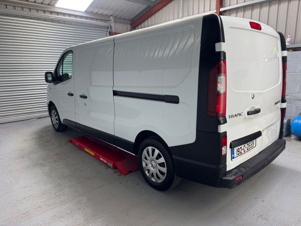 192 RENAULT TRAFFIC  LWB ! 359632278