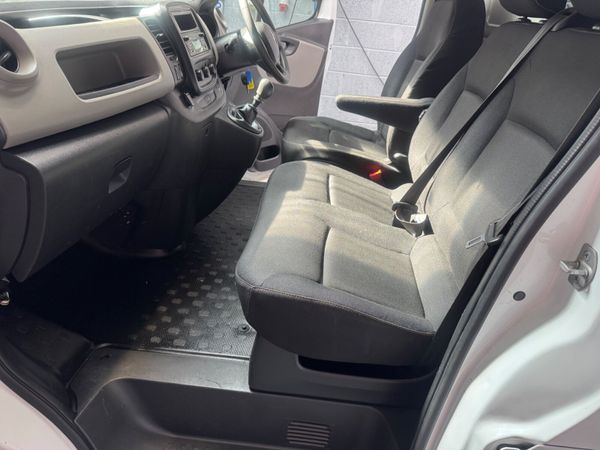 192 RENAULT TRAFFIC  LWB ! 359632284