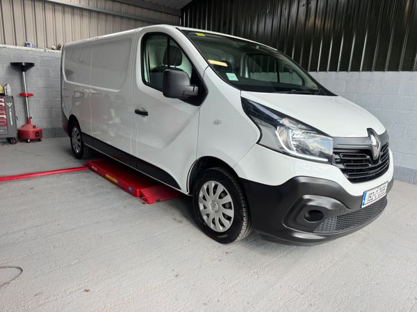 192 RENAULT TRAFFIC  LWB ! 359632290