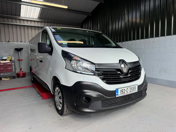 192 RENAULT TRAFFIC  LWB ! 359632350