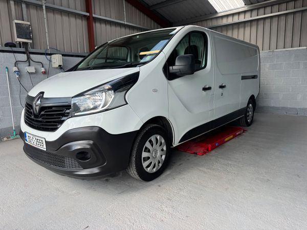 192 RENAULT TRAFFIC  LWB ! 359632352