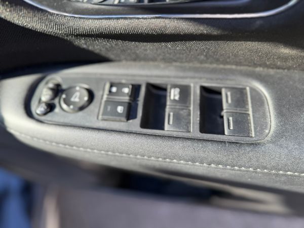 2014 Honda Vezel(HRV)1.5 hybrid auto,64k Miles 359685357