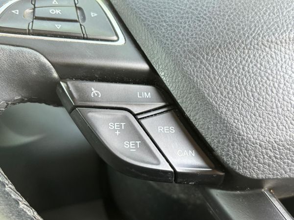 2017 Ford Focus 1.5 TDCI Zetec Edition 359687093
