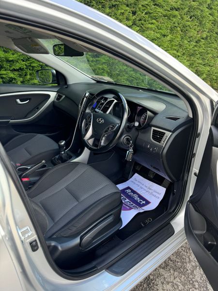 Hyundai i30 DELUXE 2015 NCT 04-26 359696402