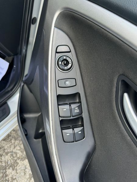 Hyundai i30 DELUXE 2015 NCT 04-26 359696403