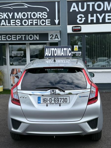 2016 Honda Jazz/Fit 1.5 Hybrid auto Top Specs 359692961