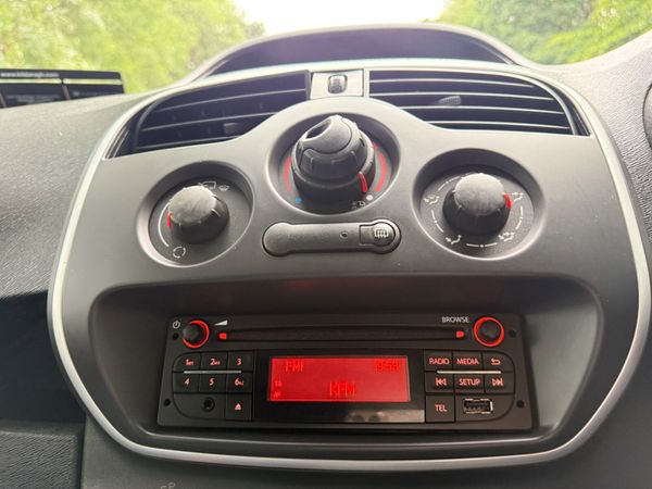 Renault Kangoo 2019 Low KM 359717196