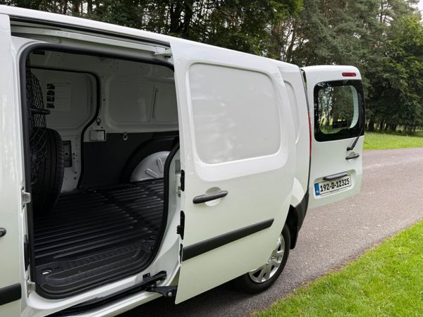 Renault Kangoo 2019 Low KM 359717200