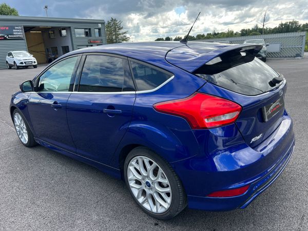 2015 Ford Focus Zetec S 1.5 TDCI 359717761