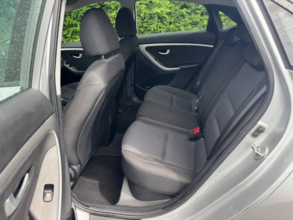 Hyundai i30 DELUXE 2015 NCT 04-26 359738490