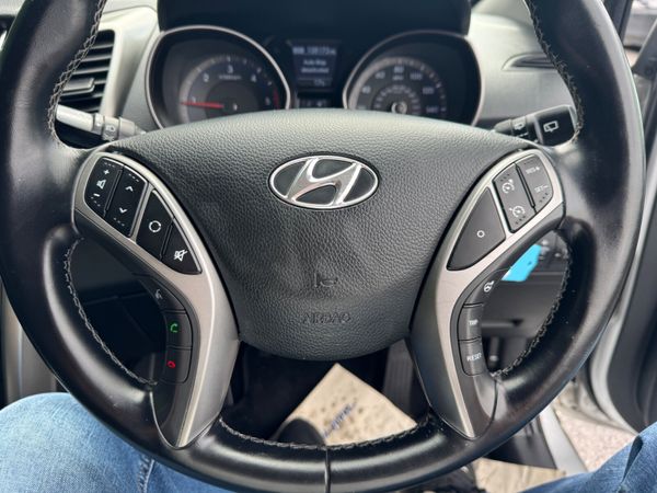 Hyundai i30 DELUXE 2015 NCT 04-26 359738493