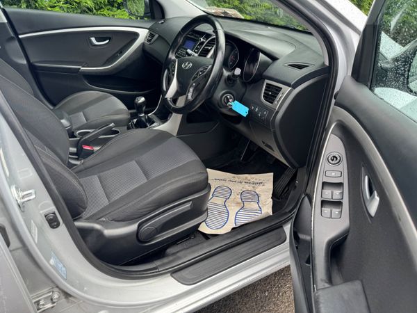 Hyundai i30 DELUXE 2015 NCT 04-26 359738505