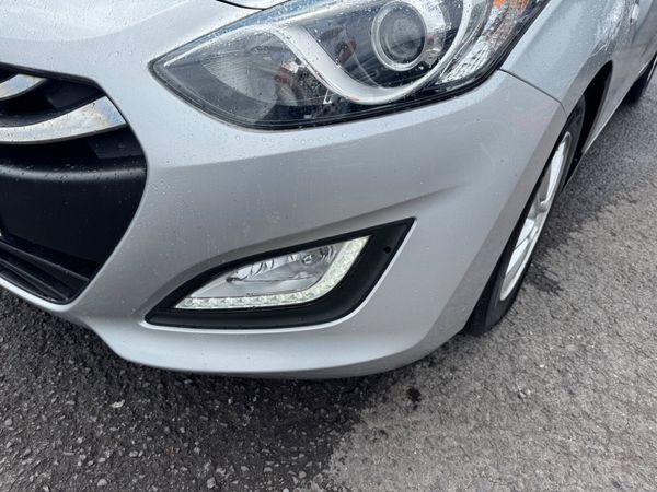 Hyundai i30 DELUXE 2015 NCT 04-26 359738509