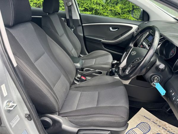 Hyundai i30 DELUXE 2015 NCT 04-26 359738514