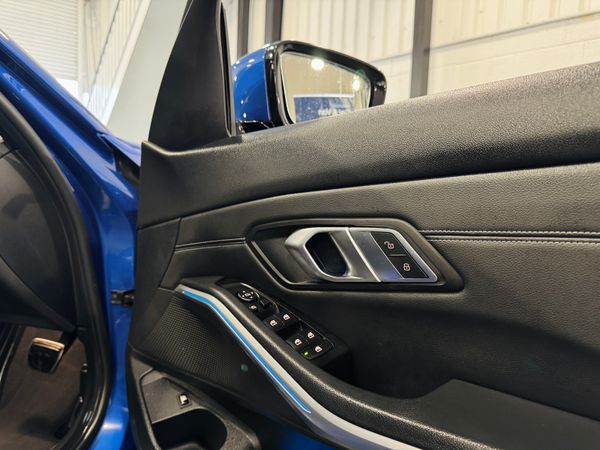 2020 BMW 330e M-Sport Edition-Low Mileage 359739614