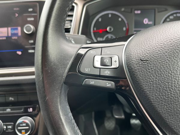 Volkswagen T-Roc 1.6 TDI 115bhp Design 359732647