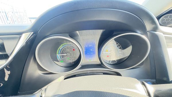 2015 Toyota Auris Hybrid 1.8 359745395