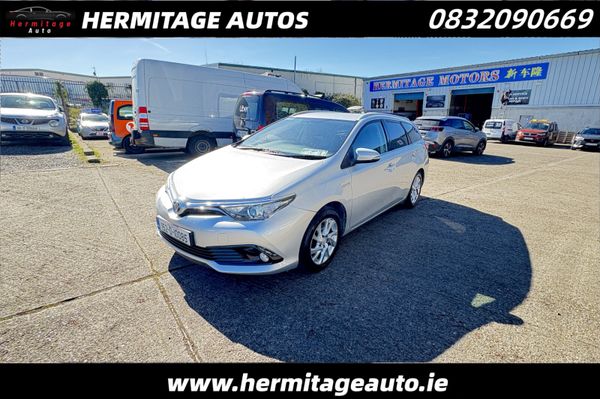 2015 Toyota Auris Hybrid 1.8 359745390