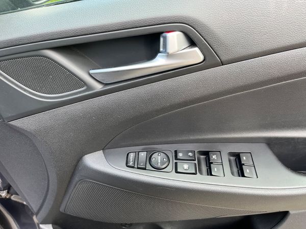 Hyundai Tucson 1.7 Comfort Plus 359748934