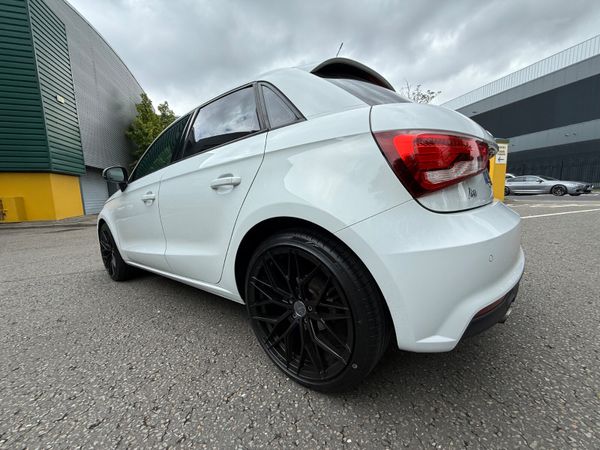 Audi A1 1.0 TFSI DSG High Spec 359806245