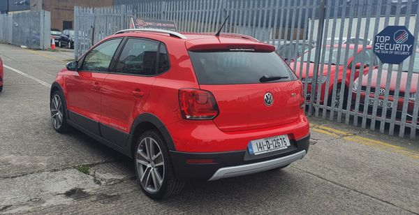 2014 Volkswagen Polo Cross (Good low milage) 359846856