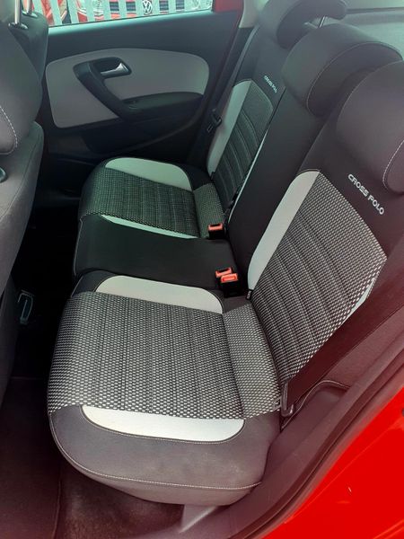 2014 Volkswagen Polo Cross (Good low milage) 359846859
