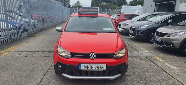 2014 Volkswagen Polo Cross (Good low milage) 359846852