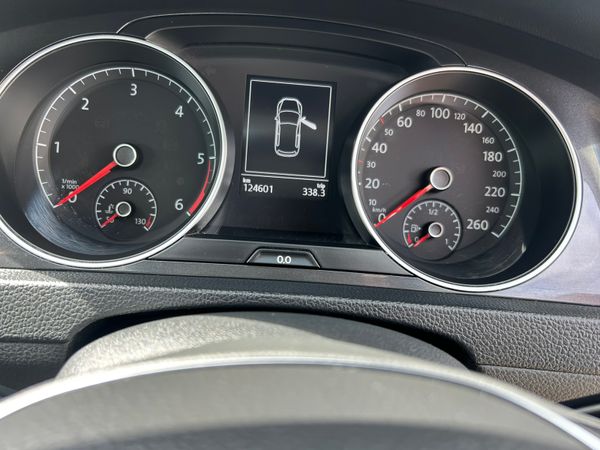 Volkswagon Golf van 359843511
