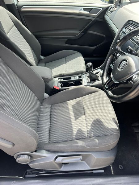 Volkswagon Golf van 359843513