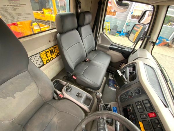 DAF LF 7.5t Twin Compartment Phoenix HOT Box. 359855455