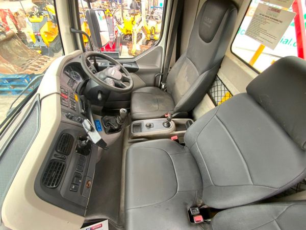 DAF LF 7.5t Twin Compartment Phoenix HOT Box. 359855456