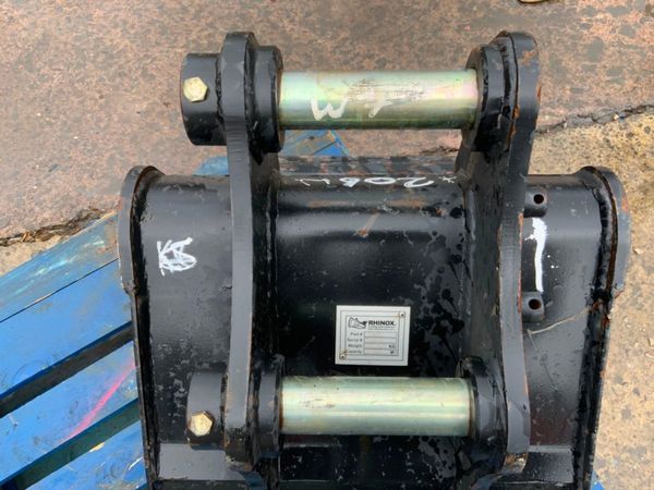 UNUSED 18" RHINOX BUCKET......45mm PINS.....206w. 359858371
