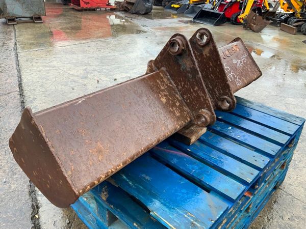60" JCB GRADING BUCKET.....45mm PINS......205w. 359858446