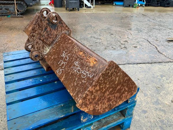 60" JCB GRADING BUCKET.....45mm PINS......205w. 359858440