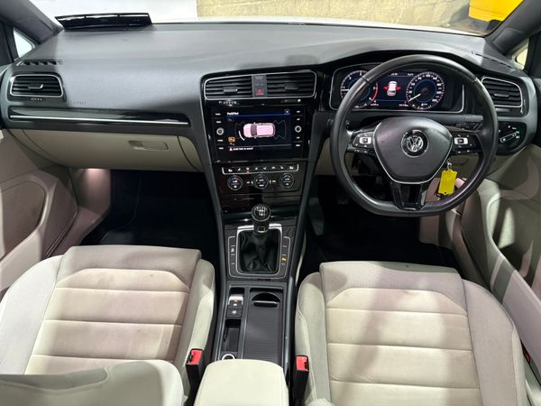 17 Volkswagen Golf Highline 2.0 TDi 150 Bhp 359866491