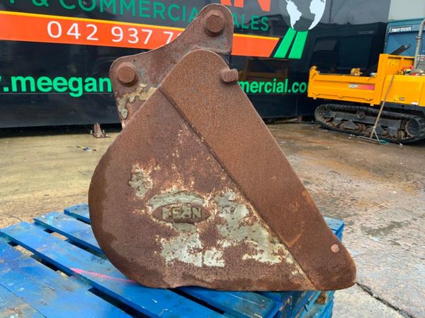 24" DIGGING BUCKET....50mm PINS......197w. 359889189