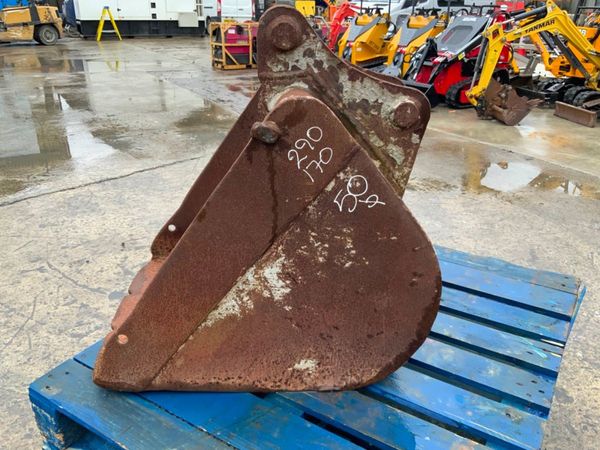 24" DIGGING BUCKET....50mm PINS......197w. 359889183