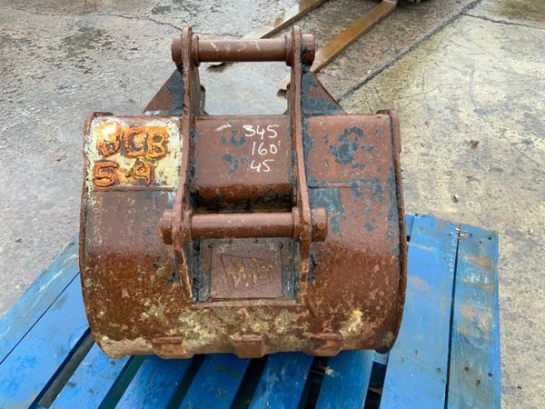 24" JCB DIGGING BUCKET......45mm PINS.......198w. 359889249