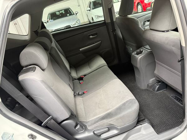 2013 Toyota Prius Plus/alpha 1.8Hybrid auto 7Seats 359896290