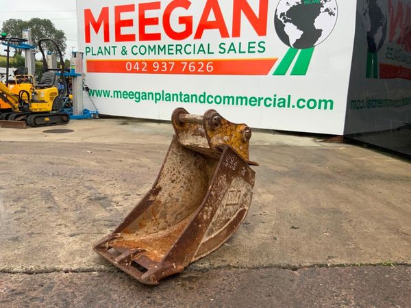 24" CATERPILLAR BUCKET........65mm PINS......187w. 359929433