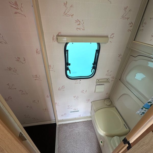 ✨IMMACULATE ELDDIS 2 BERTH✨ 359920263